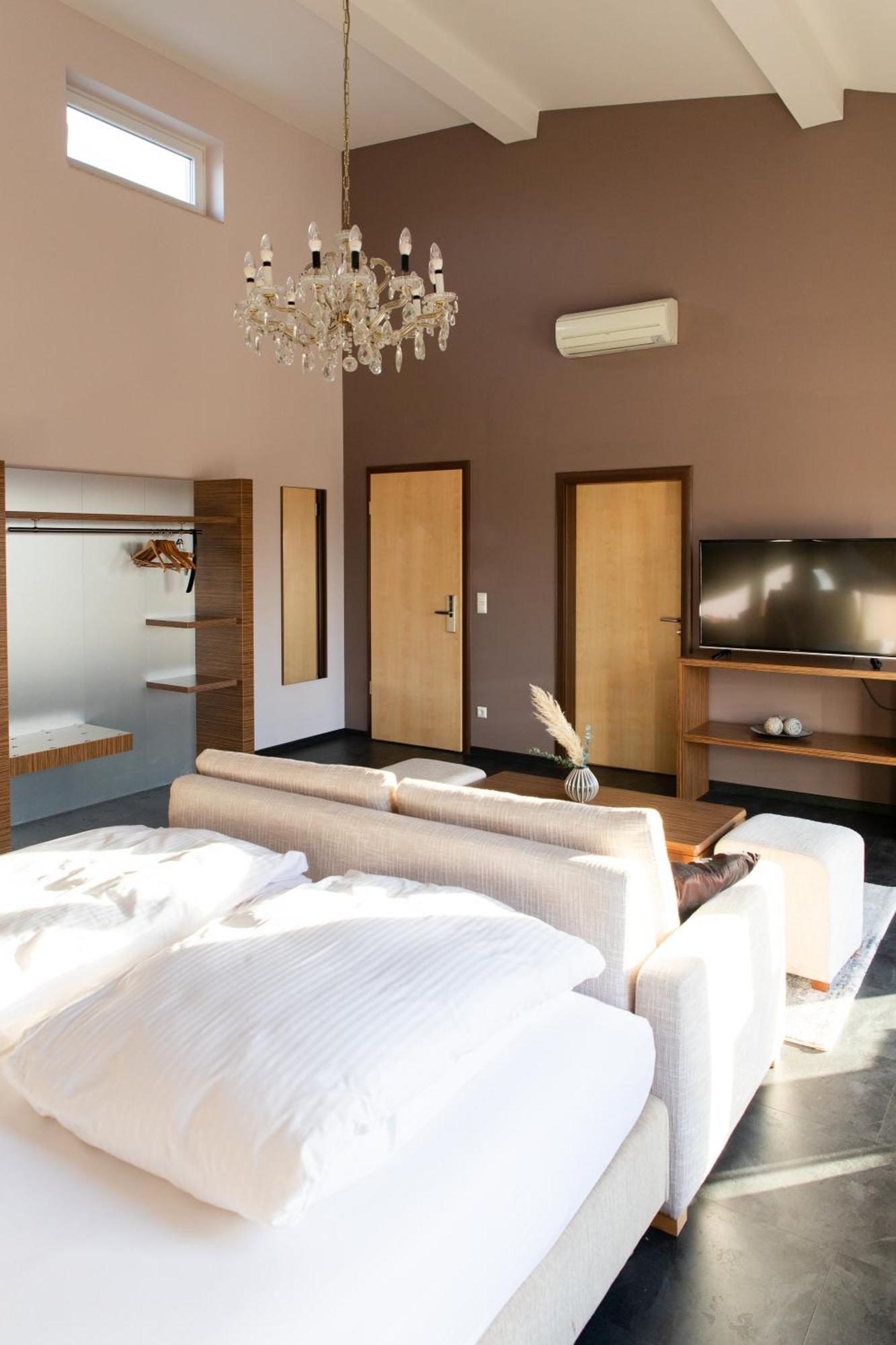 Mein Schlosshotel 호이젠슈탐 외부 사진